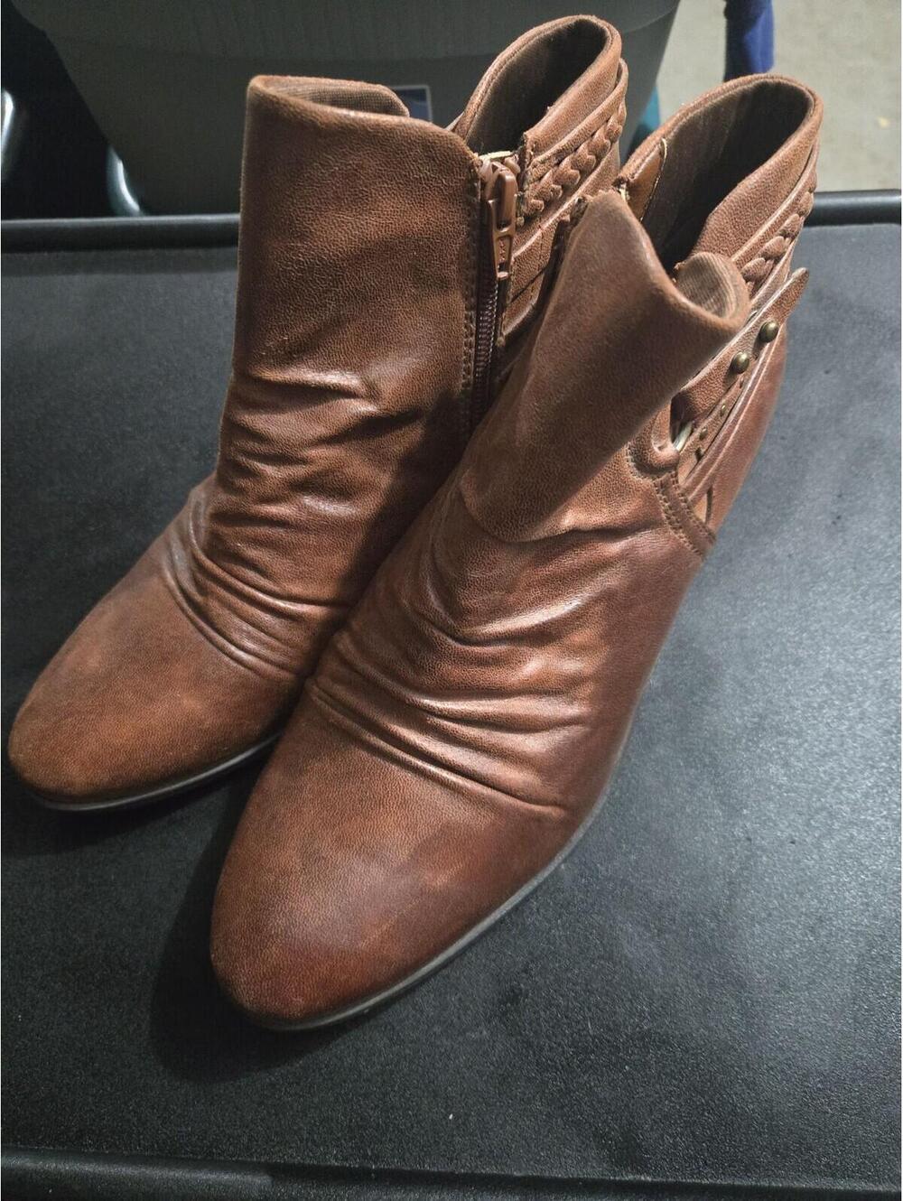 Women's Cognac Faux Leather Ruched Ankle Boots - Size 9M